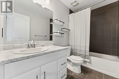 43 Aridus Crescent Ottawa ON K2S 2L4