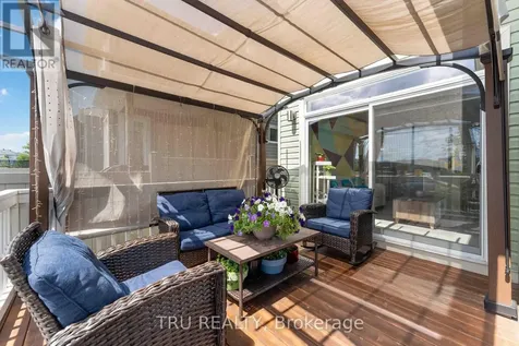 43 Aridus Crescent Ottawa ON K2S 2L4