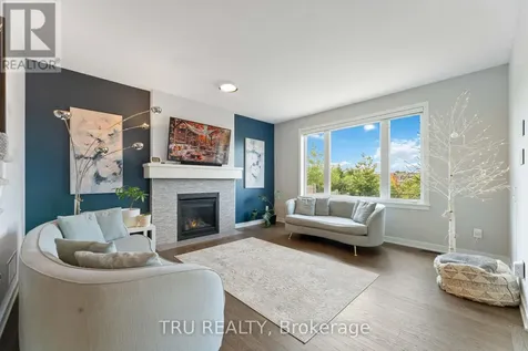 43 Aridus Crescent Ottawa ON K2S 2L4