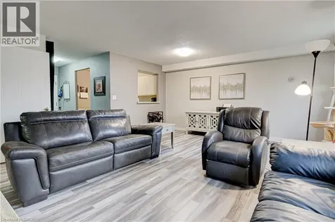 18 Holborn Court Kitchener ON N2A 4A1