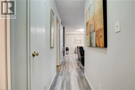 18 Holborn Court Kitchener ON N2A 4A1