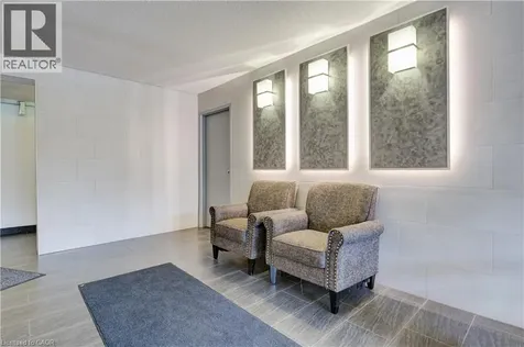 18 Holborn Court Kitchener ON N2A 4A1
