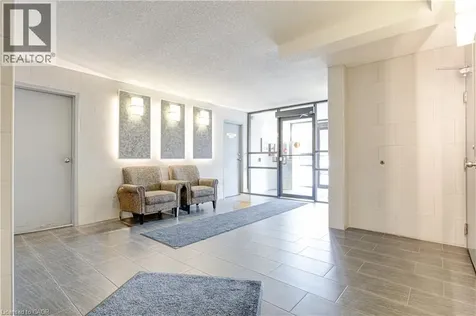 18 Holborn Court Kitchener ON N2A 4A1