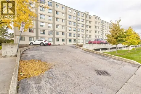 18 Holborn Court Kitchener ON N2A 4A1