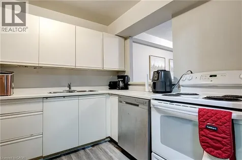 18 Holborn Court Kitchener ON N2A 4A1