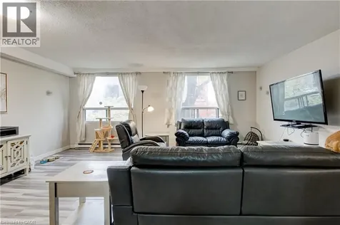 18 Holborn Court Kitchener ON N2A 4A1