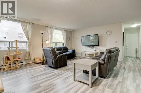 18 Holborn Court Kitchener ON N2A 4A1