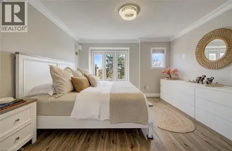 895 Maple Avenue Burlington ON L7S 2H7