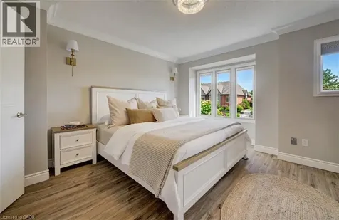 895 Maple Avenue Burlington ON L7S 2H7