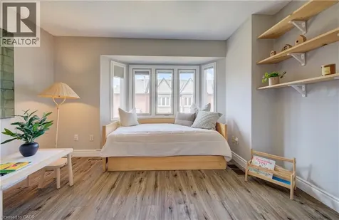 895 Maple Avenue Burlington ON L7S 2H7