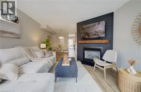 895 Maple Avenue Burlington ON L7S 2H7