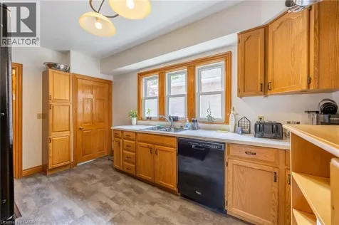 5 Hawthorne Avenue Simcoe ON N3Y 2L6
