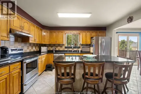 4577 Hunt Club Crescent Windsor ON N9G 2P6