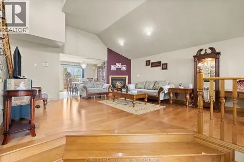 4577 Hunt Club Crescent Windsor ON N9G 2P6