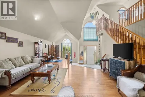 4577 Hunt Club Crescent Windsor ON N9G 2P6