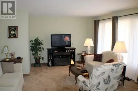 52 Grandview Ave E Sault Ste Marie ON P6B 3V8