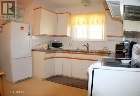 52 Grandview Ave E Sault Ste Marie ON P6B 3V8