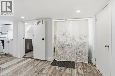 40 Garfield Avenue North Hamilton ON L8M 2R6