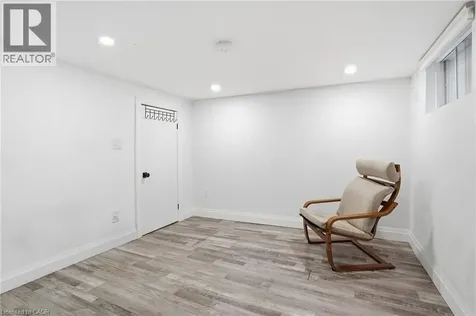40 Garfield Avenue North Hamilton ON L8M 2R6