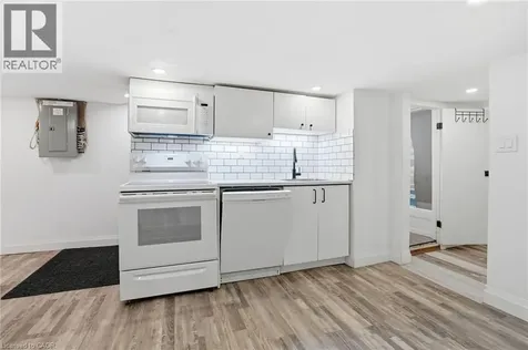 40 Garfield Avenue North Hamilton ON L8M 2R6