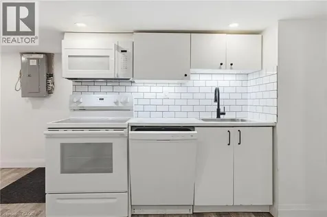 40 Garfield Avenue North Hamilton ON L8M 2R6
