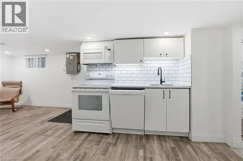 40 Garfield Avenue North Hamilton ON L8M 2R6