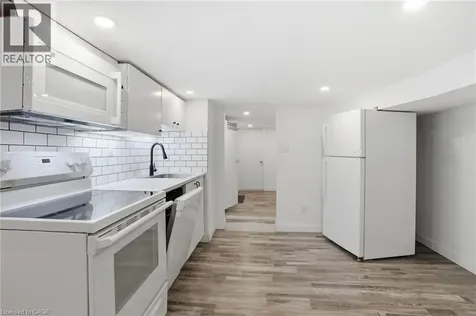 40 Garfield Avenue North Hamilton ON L8M 2R6