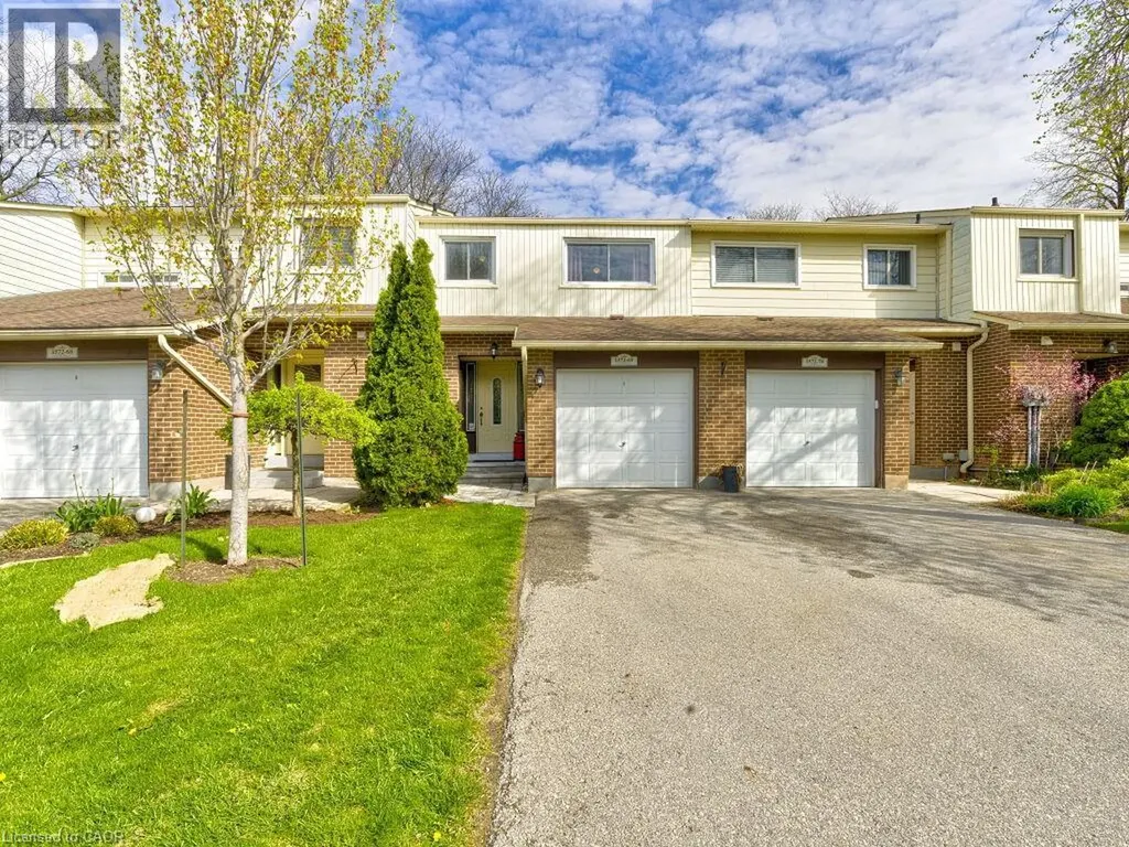 1572 Newlands Crescent Burlington ON L7M 1V6