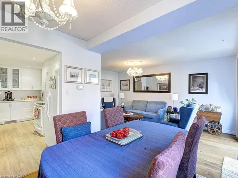 1572 Newlands Crescent Burlington ON L7M 1V6