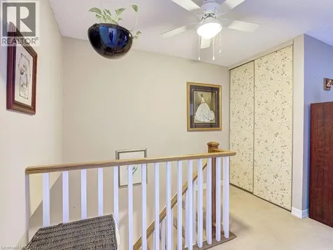 1572 Newlands Crescent Burlington ON L7M 1V6