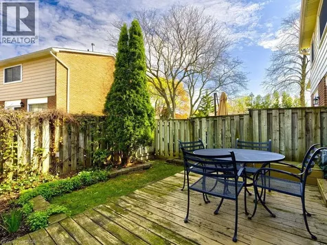 1572 Newlands Crescent Burlington ON L7M 1V6