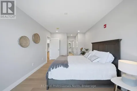 32 Brunel Road Huntsville ON P1H 1P5