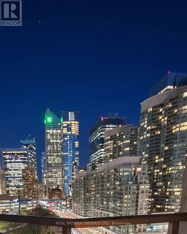 228 Queens Quay West Toronto (waterfront Communities) ON M5J 2X1