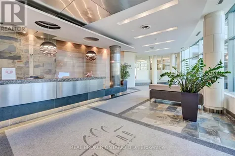 228 Queens Quay West Toronto (waterfront Communities) ON M5J 2X1