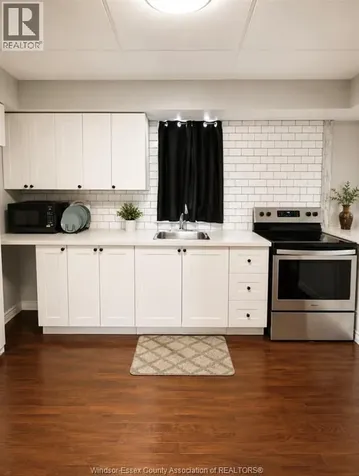 272 Mckay Avenue Windsor ON N9B 1Z4