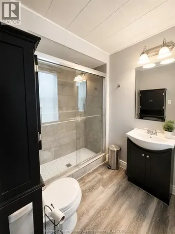 272 Mckay Avenue Windsor ON N9B 1Z4