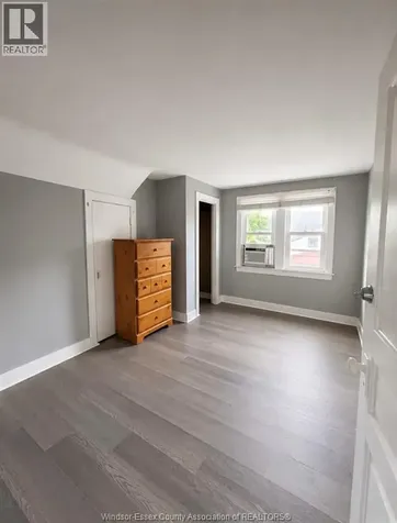 272 Mckay Avenue Windsor ON N9B 1Z4
