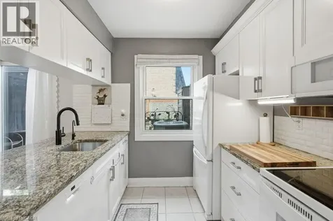 1402 Ghent Avenue Burlington ON L7S 1W8