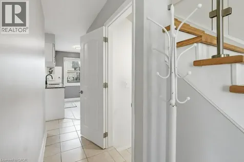 1402 Ghent Avenue Burlington ON L7S 1W8