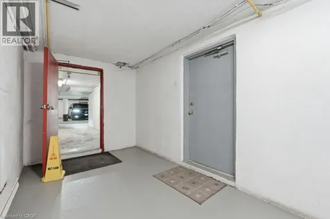 1402 Ghent Avenue Burlington ON L7S 1W8