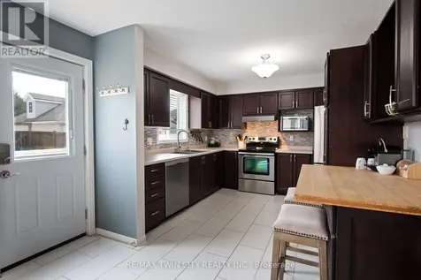 729 Brandenburg Boulevard Waterloo ON N2T 2V4