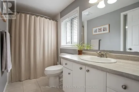 729 Brandenburg Boulevard Waterloo ON N2T 2V4