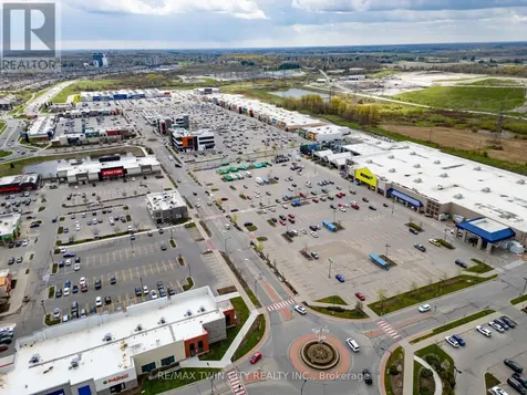 729 Brandenburg Boulevard Waterloo ON N2T 2V4