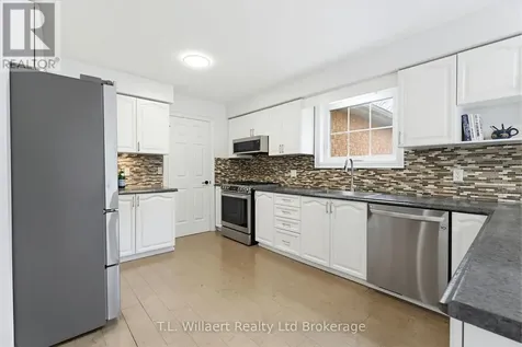 10 Woodside Drive Tillsonburg ON N4G 5P9