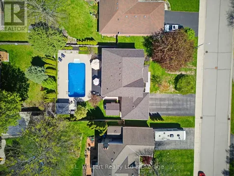 10 Woodside Drive Tillsonburg ON N4G 5P9
