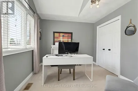10 Woodside Drive Tillsonburg ON N4G 5P9