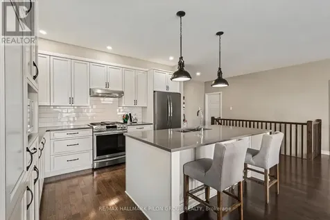 819 Tewin Circle Ottawa ON K4A 1K2