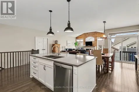 819 Tewin Circle Ottawa ON K4A 1K2