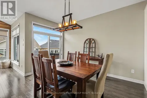 819 Tewin Circle Ottawa ON K4A 1K2