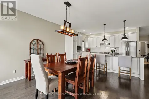 819 Tewin Circle Ottawa ON K4A 1K2